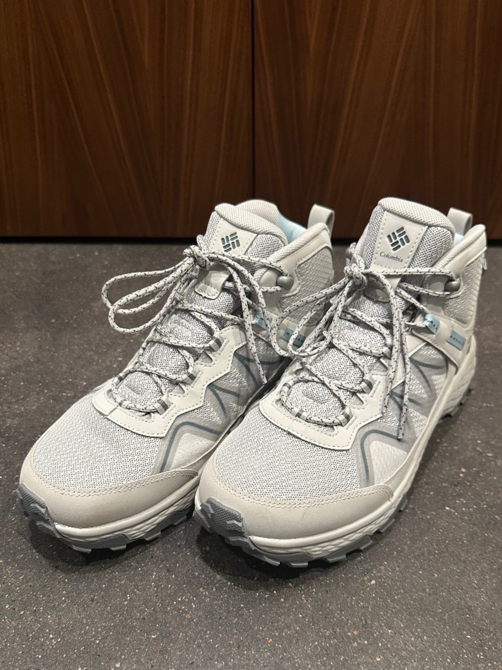Columbia Peakfreak Rush Mid Outdry - Women's Size 9